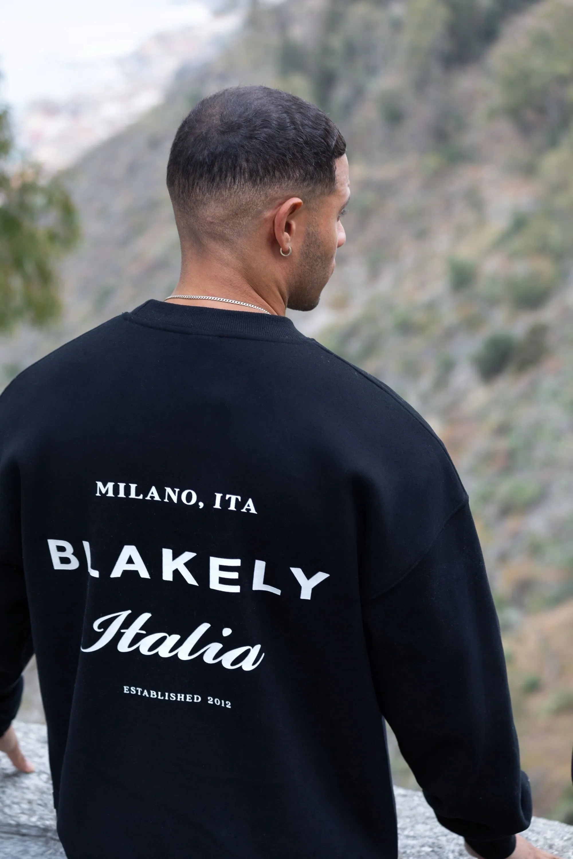 Italia Relaxed Jumper - Black