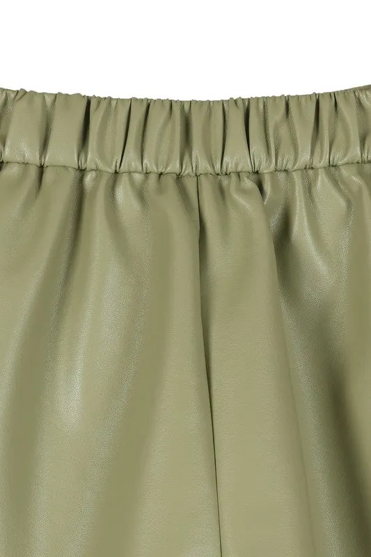 LILOU Vegan leather shorts