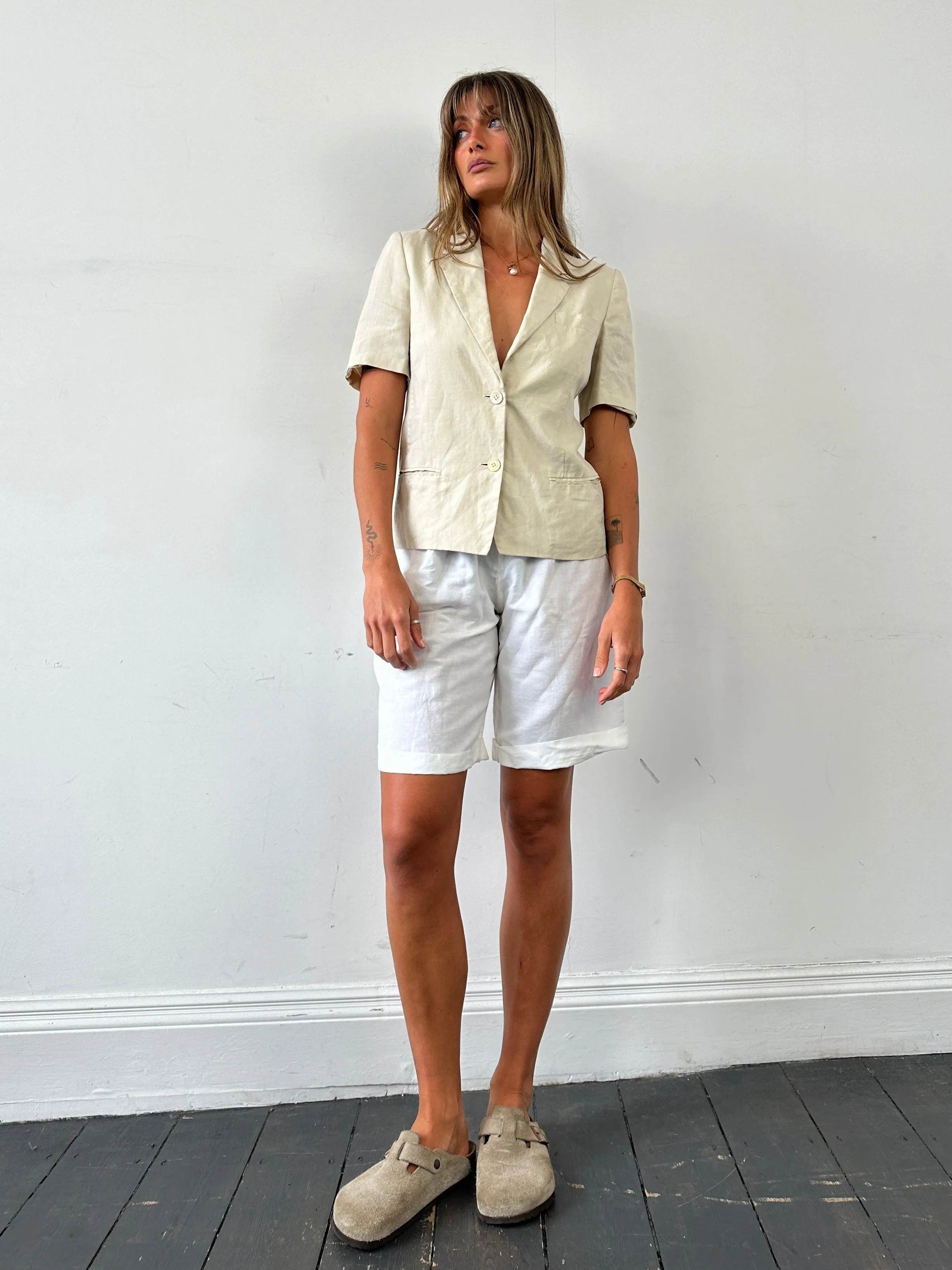 Vintage Linen Pleated High Waisted Bermuda Shorts - W25